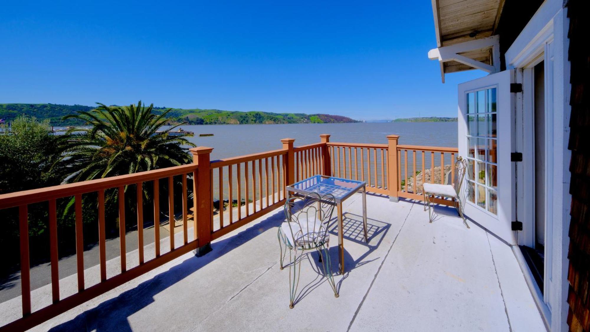Shorelight Inn Benicia Bagian luar foto