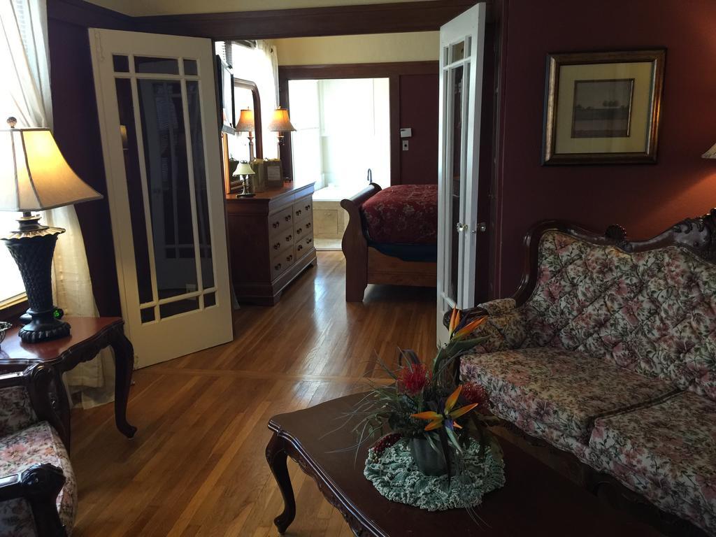 Shorelight Inn Benicia Bagian luar foto