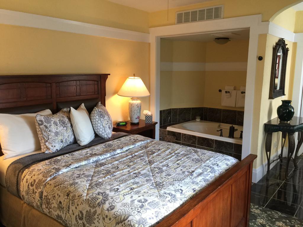 Shorelight Inn Benicia Bagian luar foto