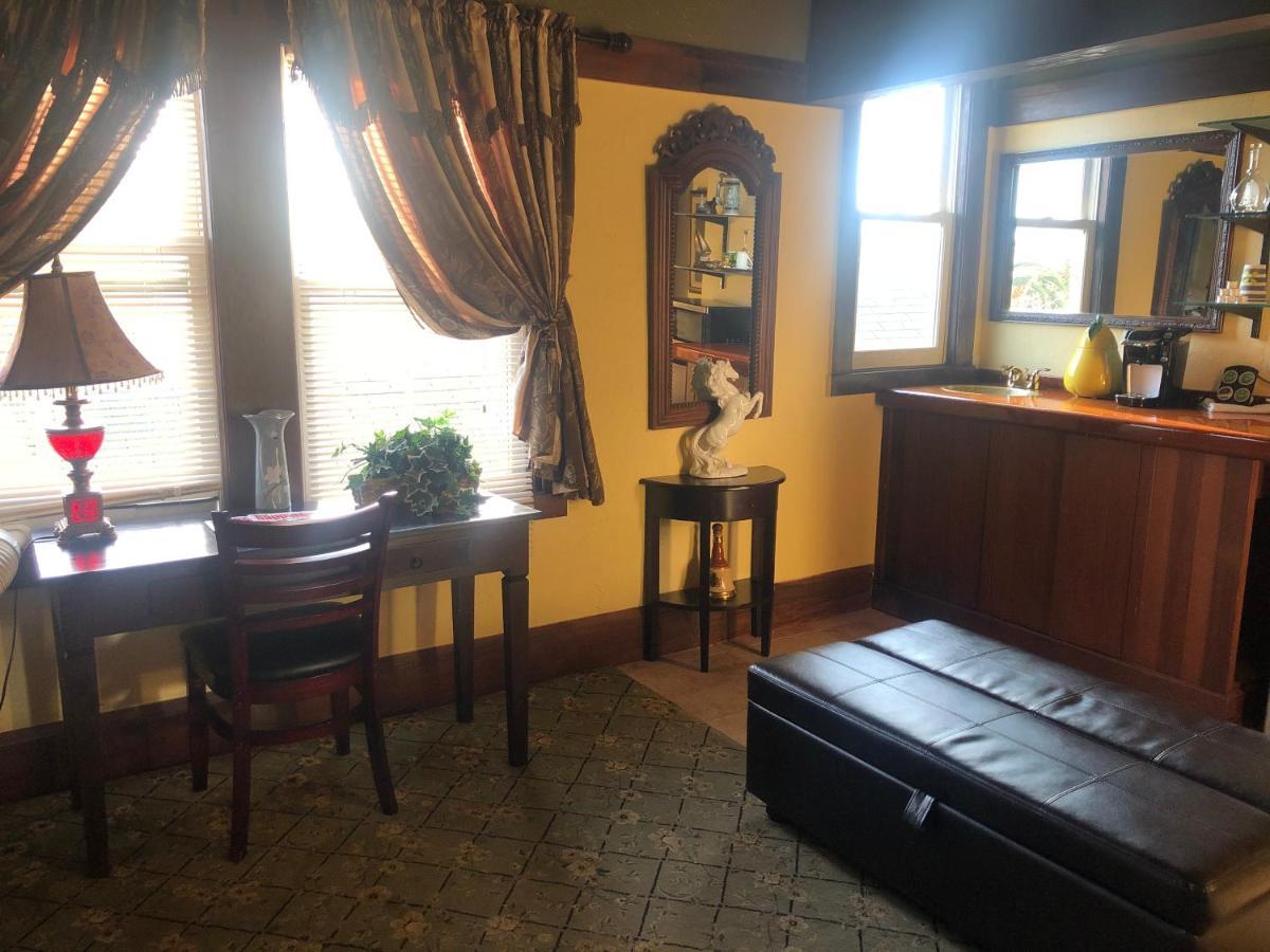 Shorelight Inn Benicia Bagian luar foto