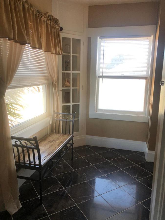 Shorelight Inn Benicia Bagian luar foto